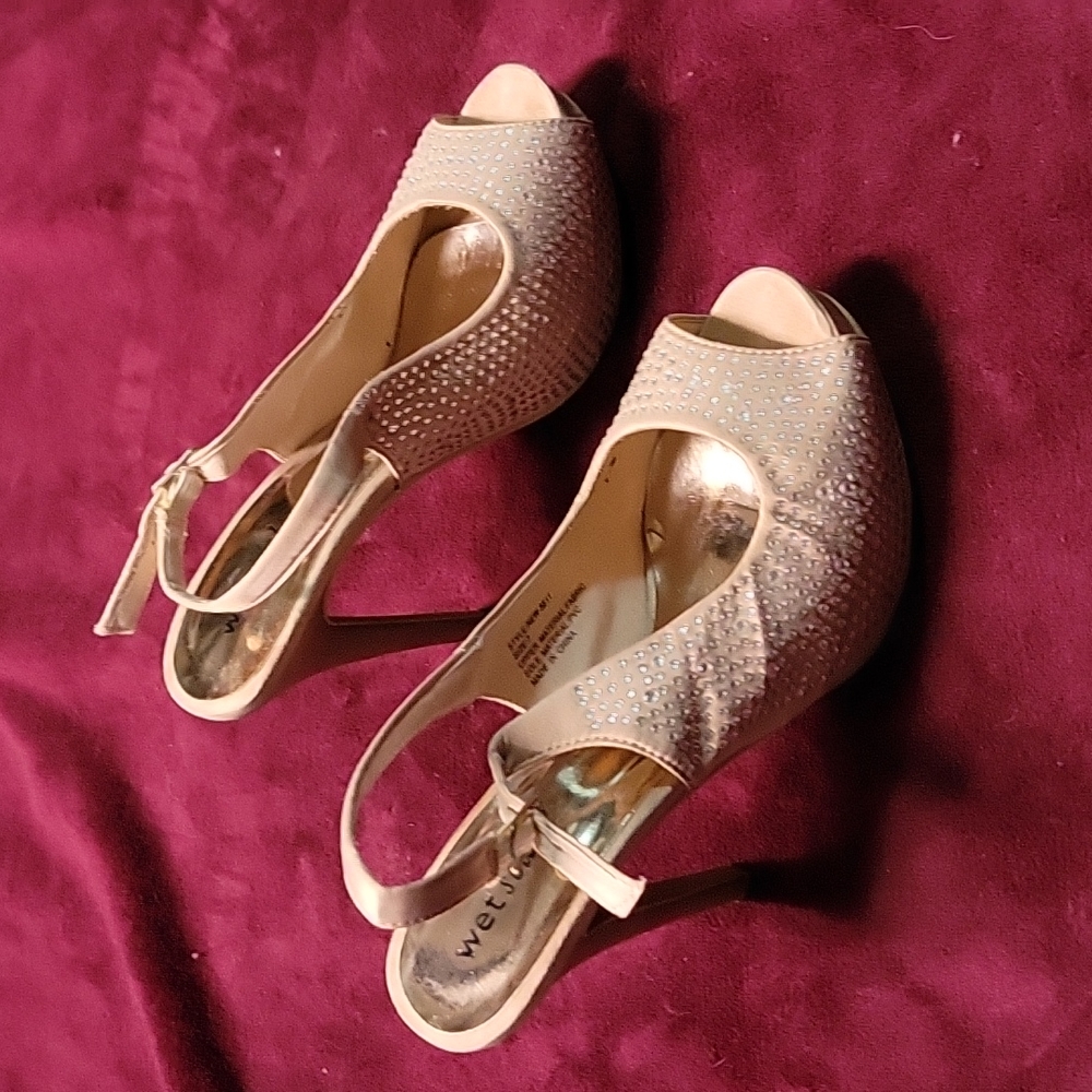 Light pink heels!